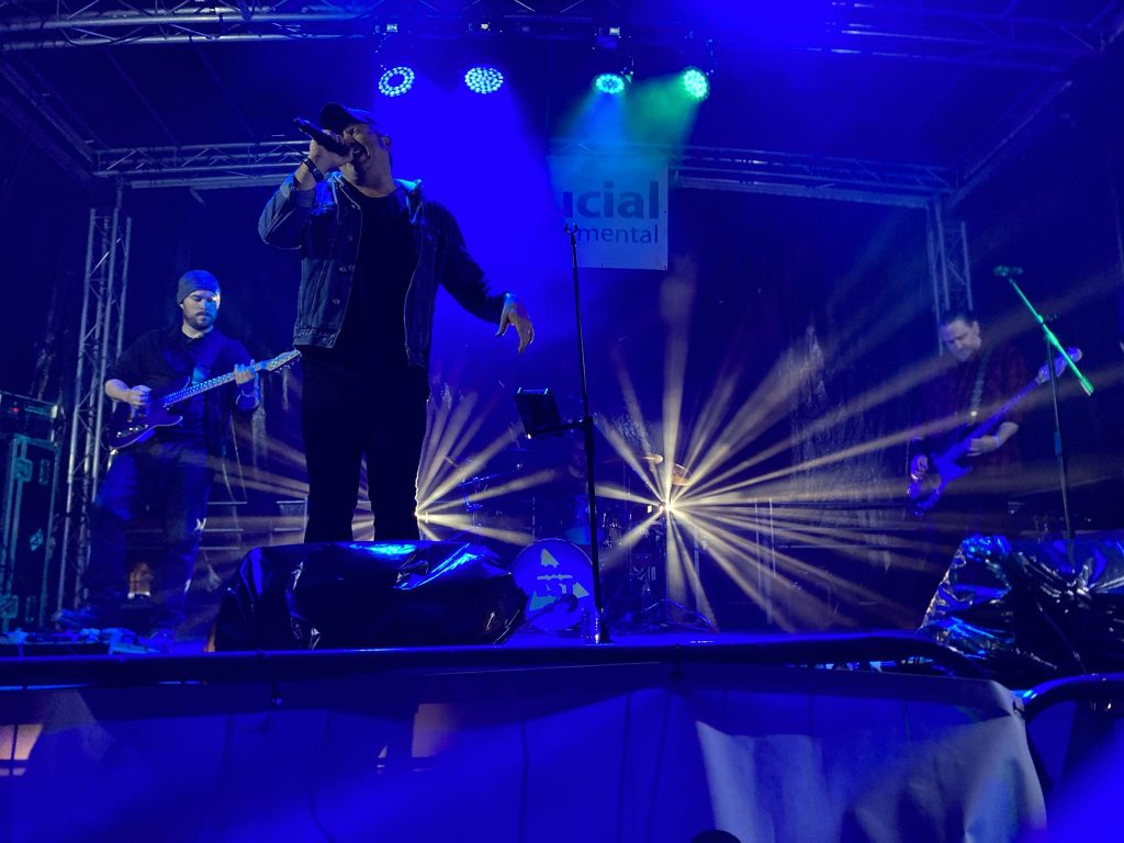 Midnight Deadline performing at Broadfest 2025